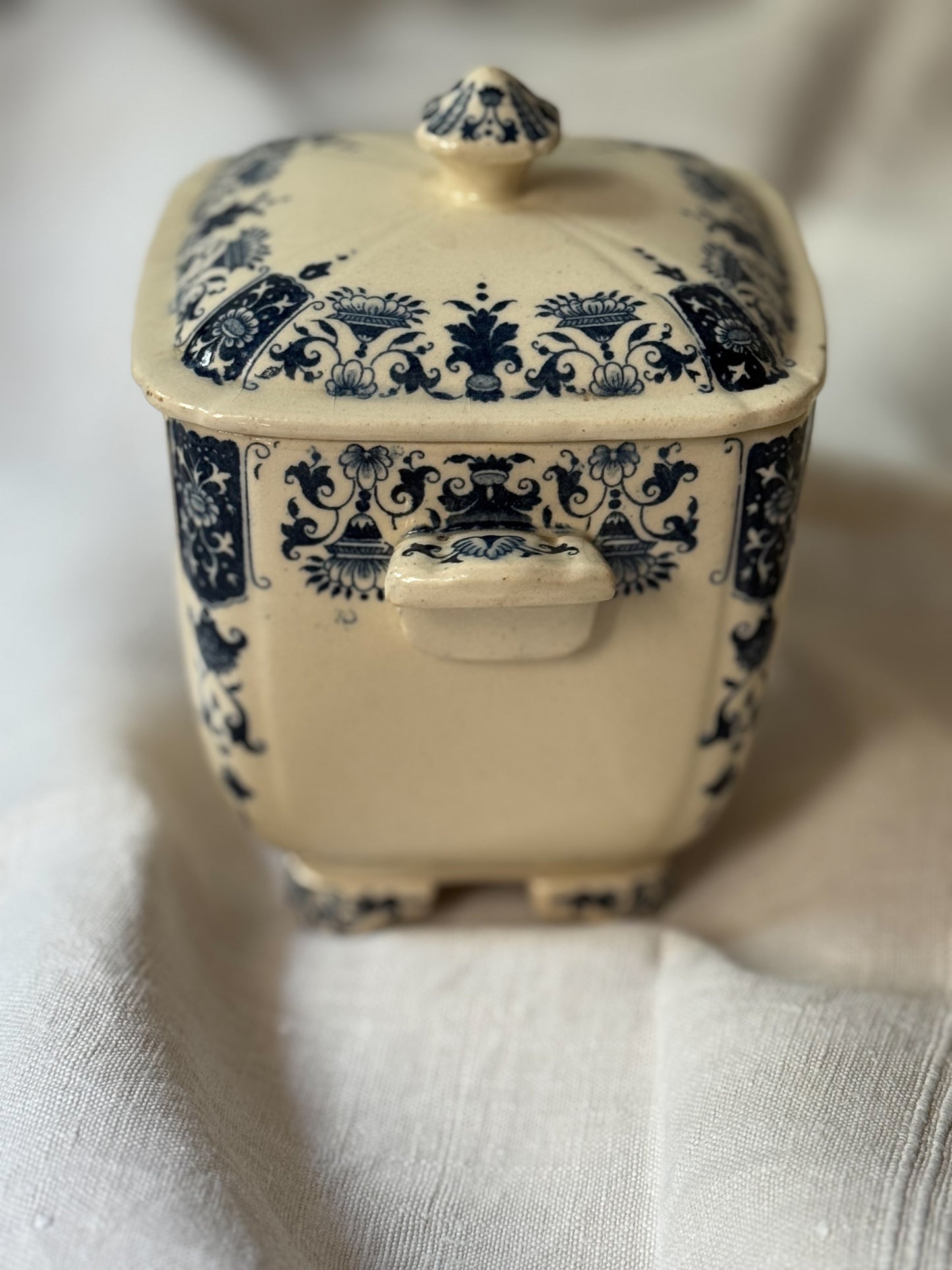 French coffee pot & Preserves pot set