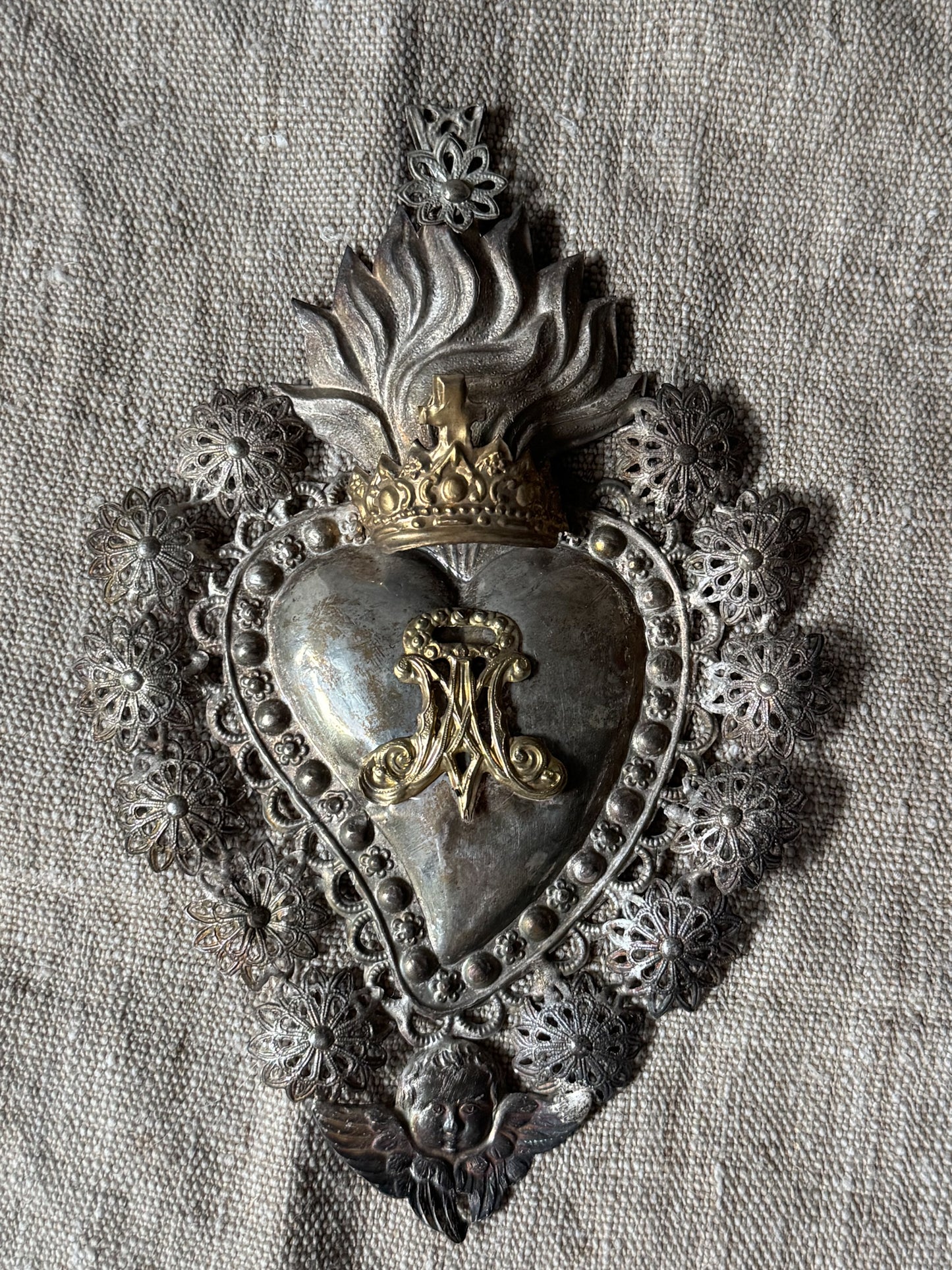 Antique sacred heart ex voto