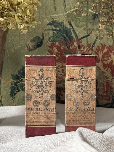 French Advertising Box